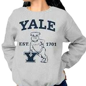 YALE UNIVERSITY SWEATSHIRT size SMALL